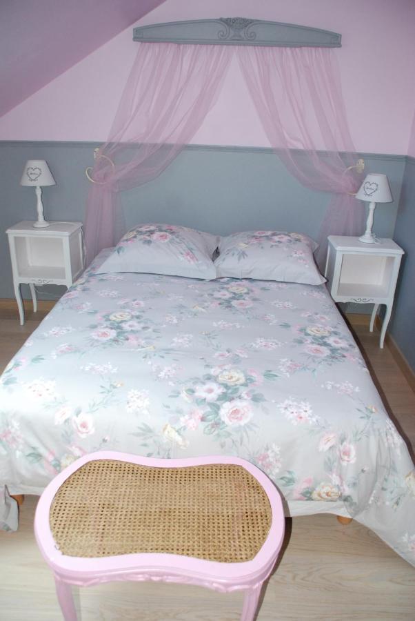 Chambre D'Hotes "Les Paturelles" Fougeres-sur-Bievre Eksteriør billede
