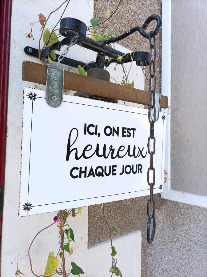 Chambre D'Hotes "Les Paturelles" Fougeres-sur-Bievre Eksteriør billede